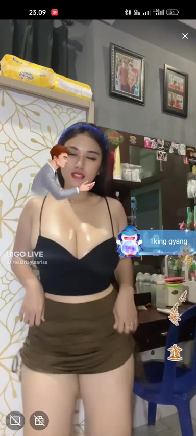 BIGO LIVE SRI AYU TARISA YANG PUNYA T3T3K GEDE