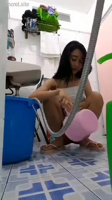 Ngintip Mbak Cantik Pipis Bokep Indo Viral