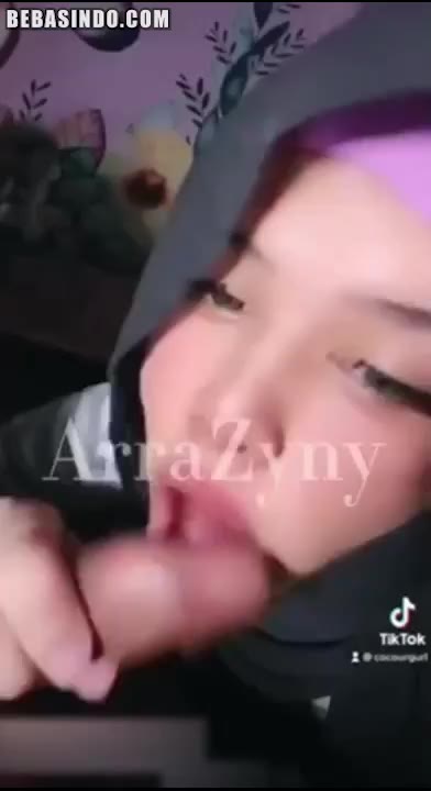 Bokep Indo ARRAZYNY Hijab Sepong Kontol Dildo