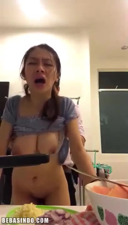 Bokep Indo Ngentot Pembantu Cantik Toket Gede