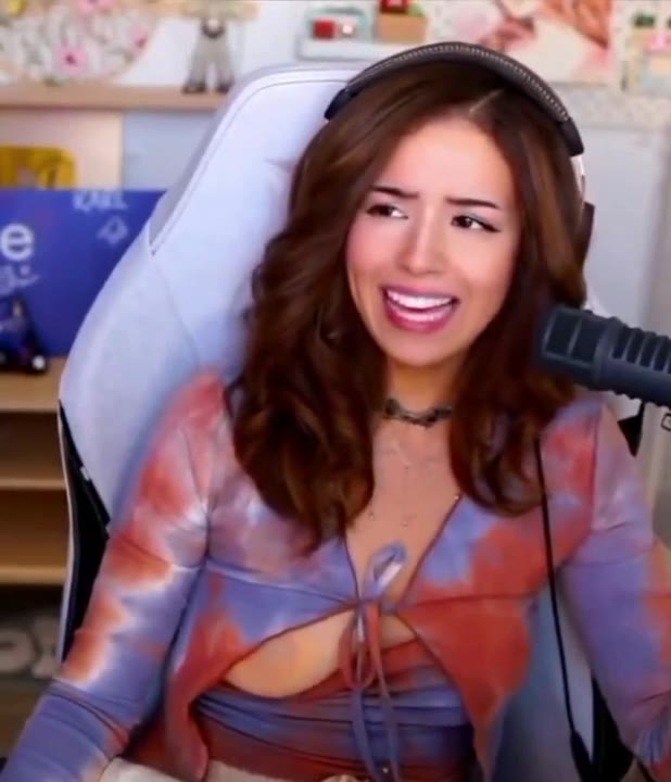 Pokimane nipslip