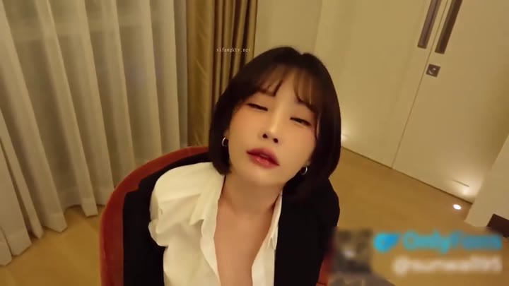 Sunwall Petite Korean Slut Onlyfans Leak 4