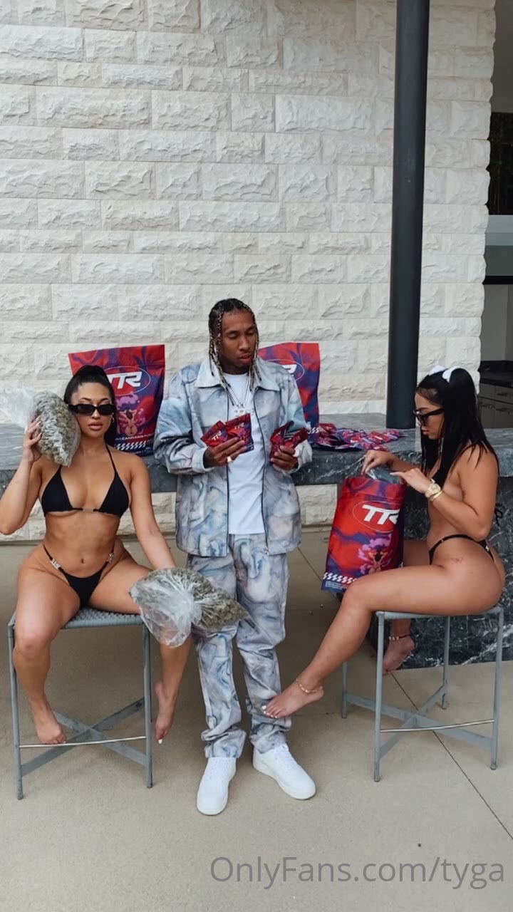 Tyga Onlyfans Leak Girls Video 1