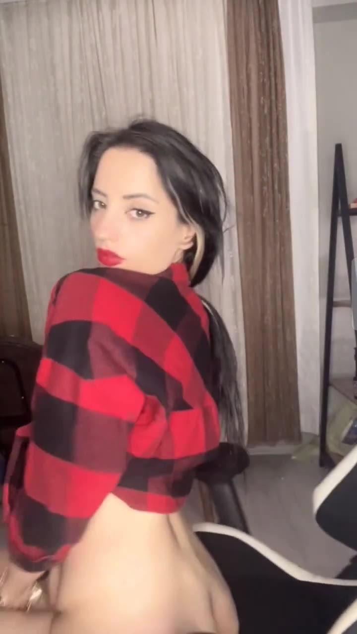 Turkish Beauty on Bigo Live: Sensual and Sultry