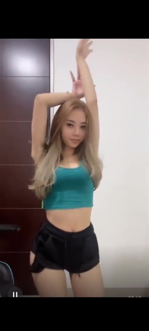 Hot 1080p live performance by ICHAA on BIGO