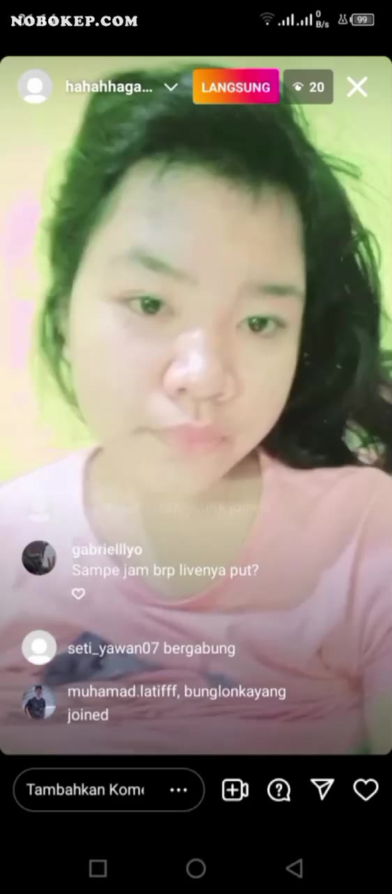 Indonesian Teen’s Viral Boobs Licked by Cat
