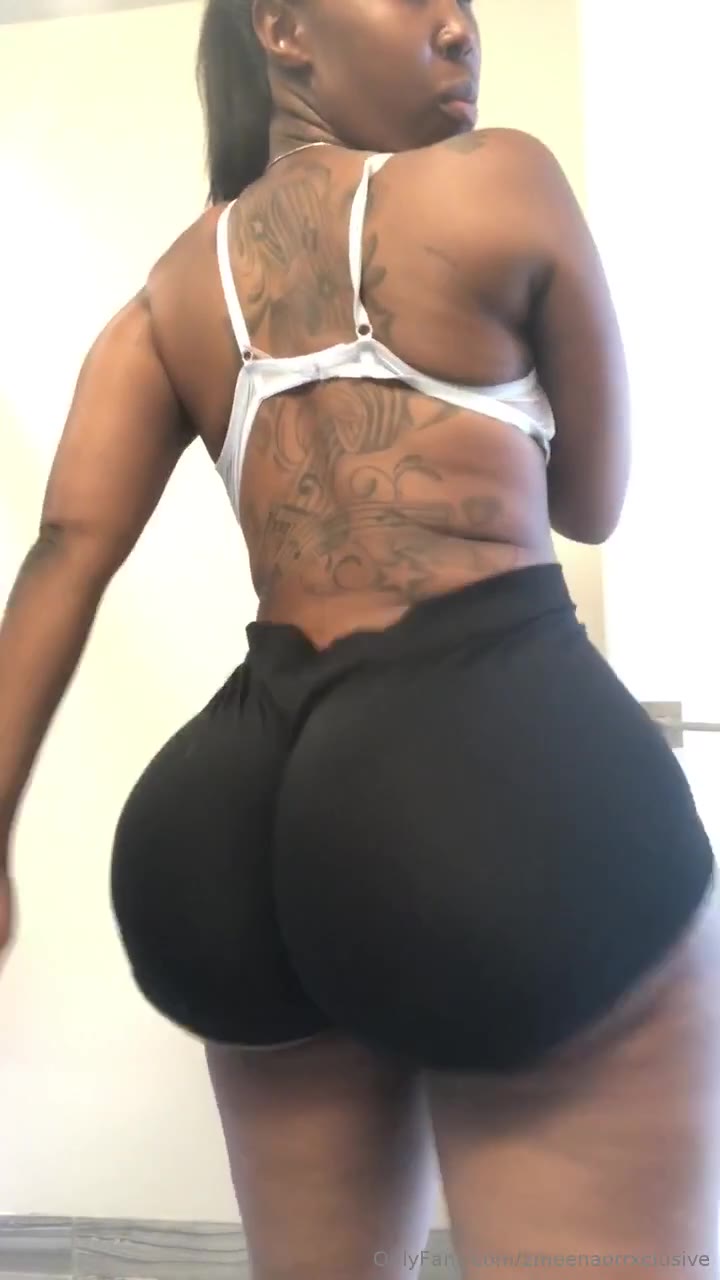 Zmeenaorr’s Big Ass Ebony Slut Exposed