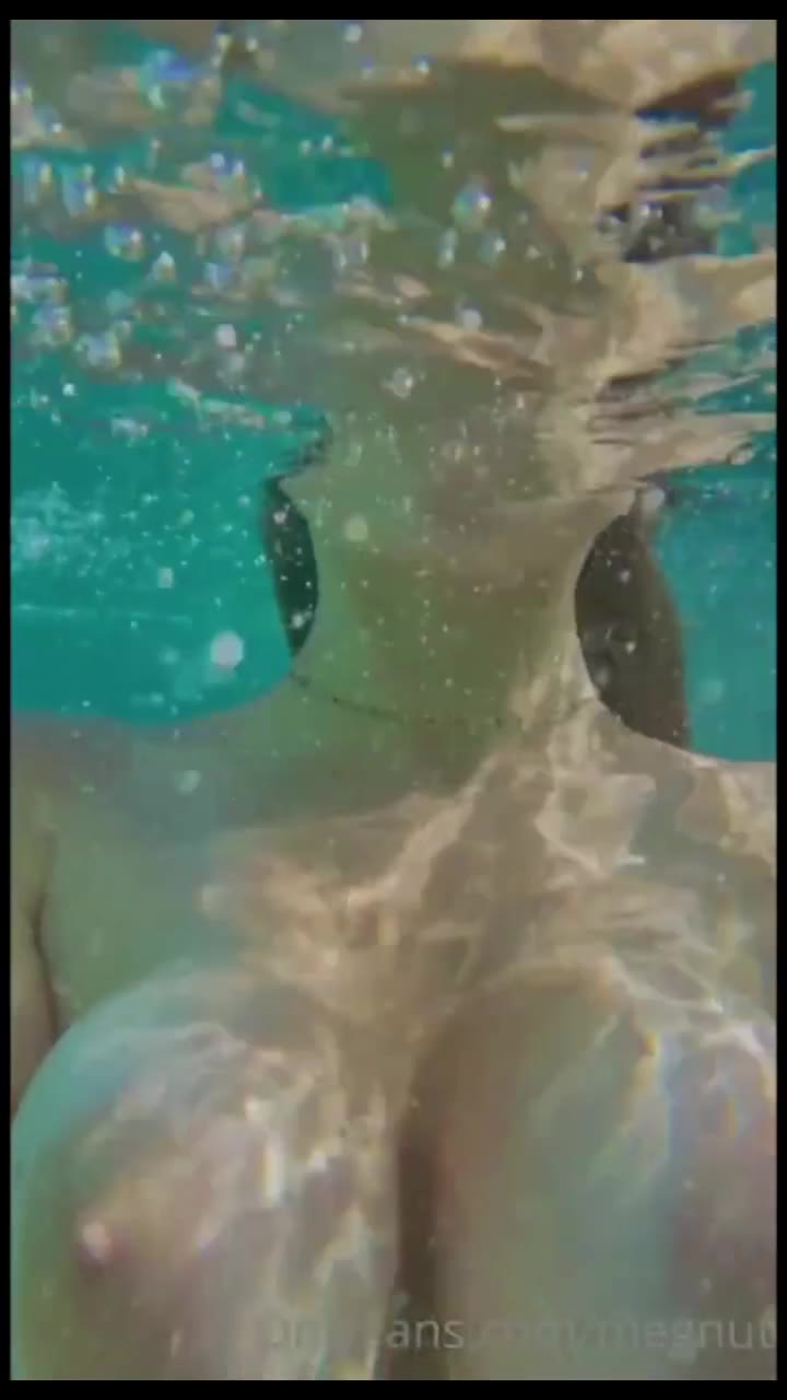 Megnutt02’s Nude Pool Video Leaked