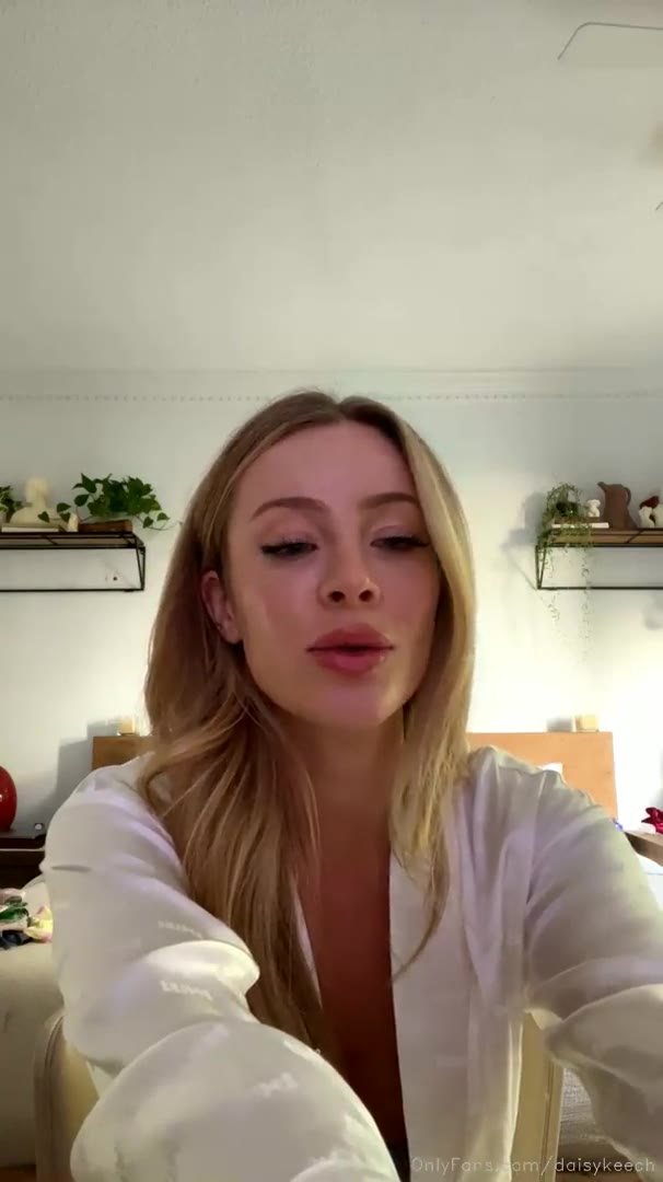 Daisy Keech Rocks Onlyfans with See-Through Try-Ons
