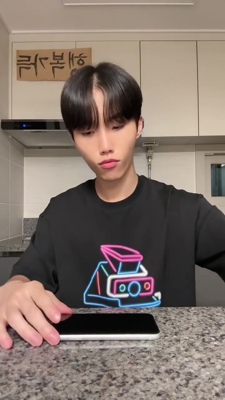 Oxzung’s Viral ASMR on TikTok
