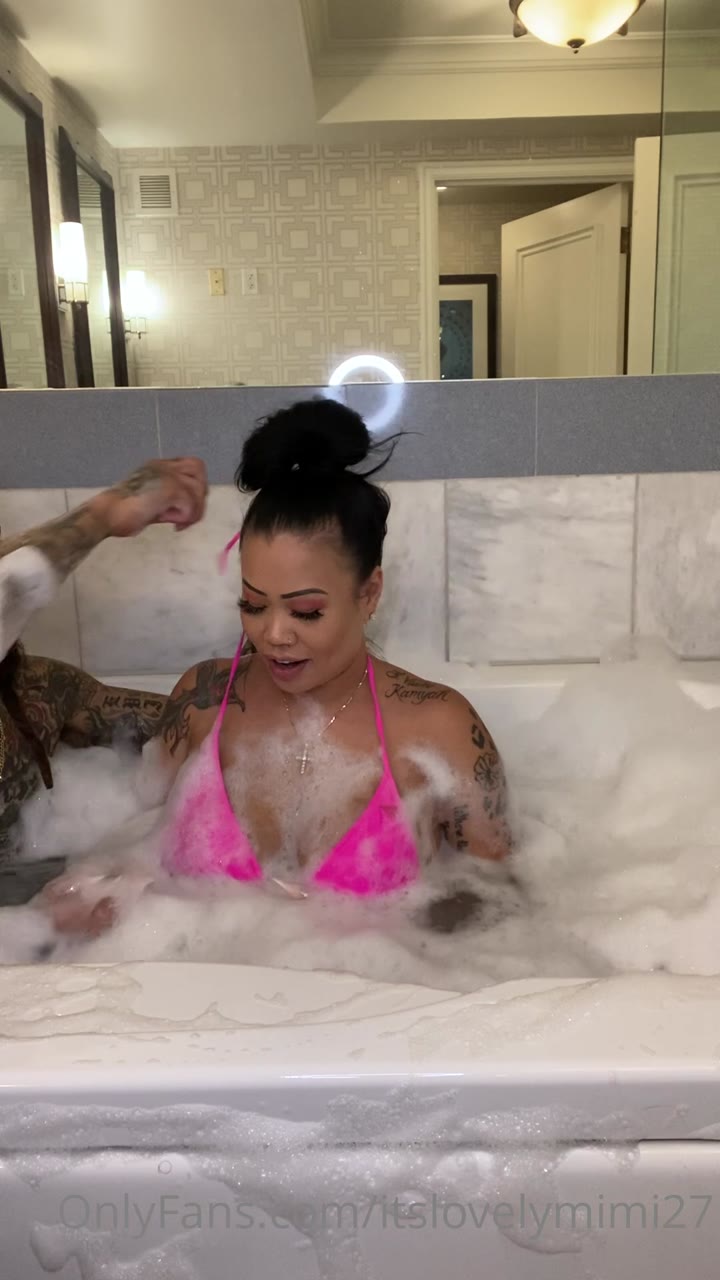 Bath Mimi