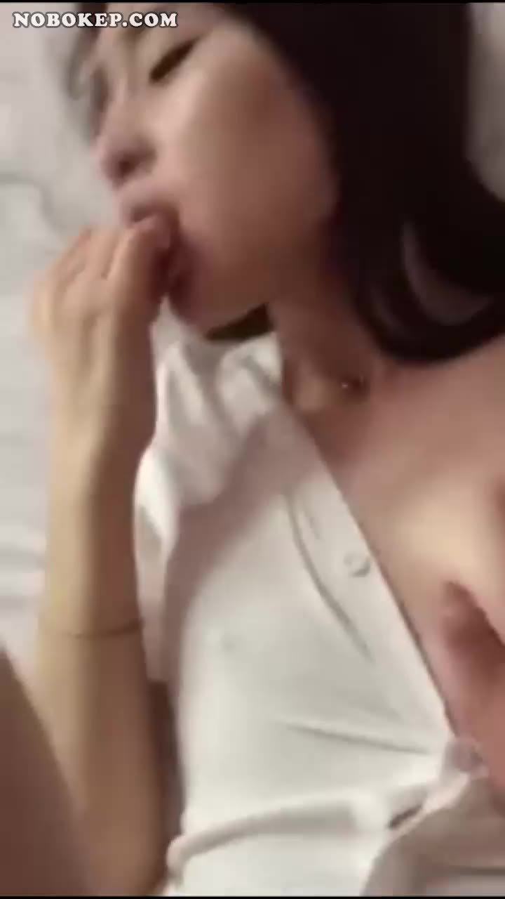 Bokep POV Ngentot Teman Kantor Pakai Kemeja Putih