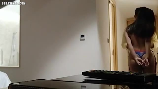 Indonesian Porn Featuring Siskaeee’s Hotel Prank
