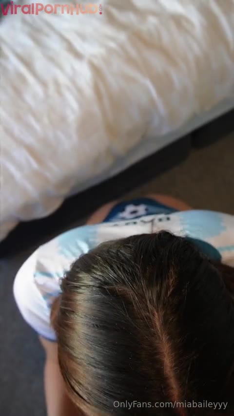 Miabaileyyy Football Couch Riding Dildo Onlyfans Video Leaked