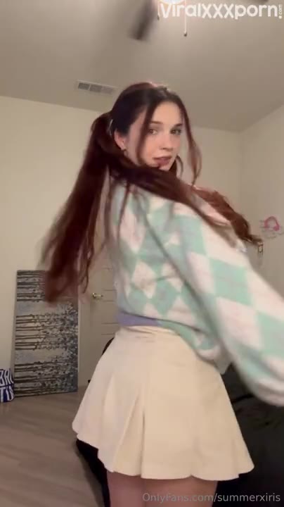 Summerxiris Stripping and Teasing Curvy Body Onlyfans Video