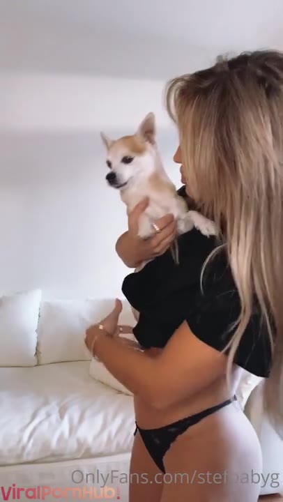 Stefanie Knight Striptease Video Leaked