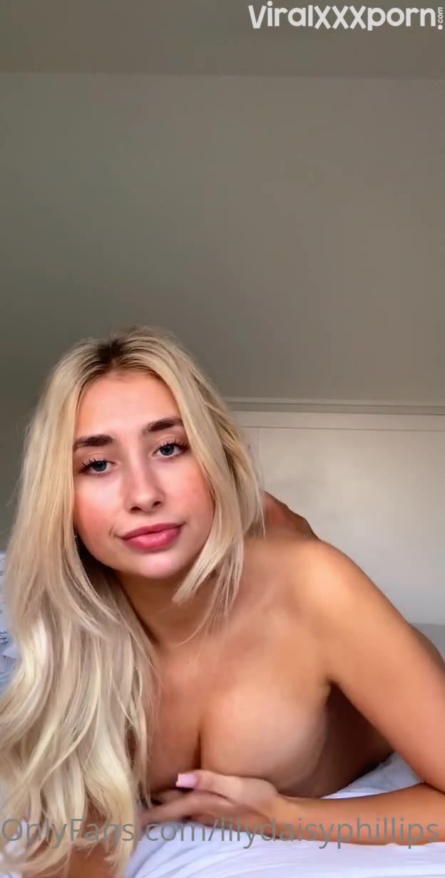 Lillian Phillips Nude Boobs Tease Leaked Onlyfans Video