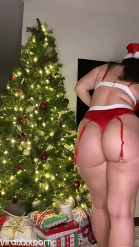 Lilith Cavaliere Booty Show In Christmas Lingerie Leaked Video
