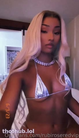 Rubi Rose teasing and twerking