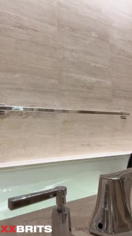 Mia Khalifa Taking A Bath Onlyfans Video Leaked