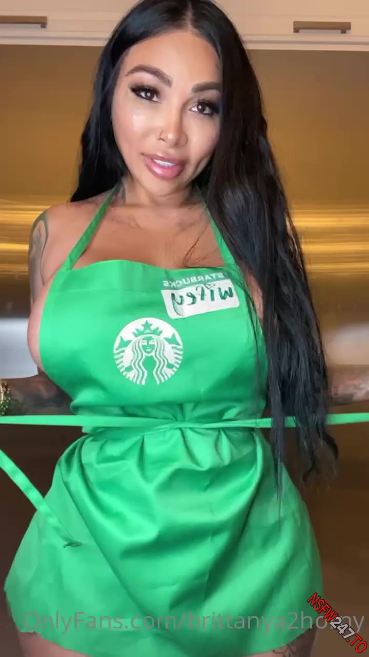 Brittanya Razavi starbucks outfit naked tease
