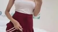 OF Irisadamsone pamer tetek di cermin