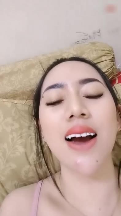 Watch Tante tante dual dalam vc