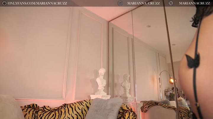 Watch mariannacruzz 2023 11 08 01 46