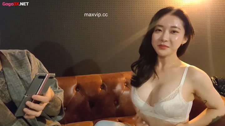Watch Big Tits Korean KBJ get naked with her boyfriend