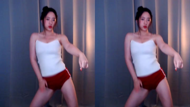 Watch shake
Korean KBJ dancing seductively no possessive s grammar