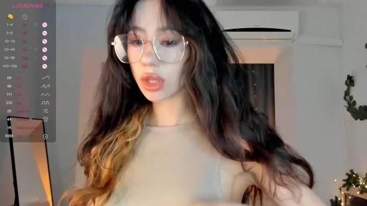 Watch chaturbate amandamedrano-20240214-040940