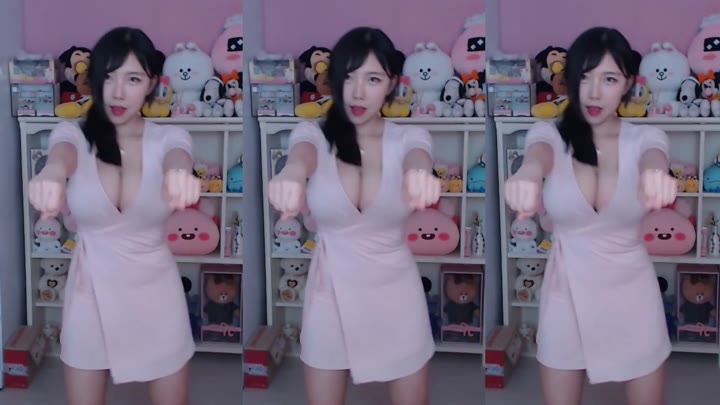 Watch shake
Korean BJ Queenvelvet seductive dance on motorbike
