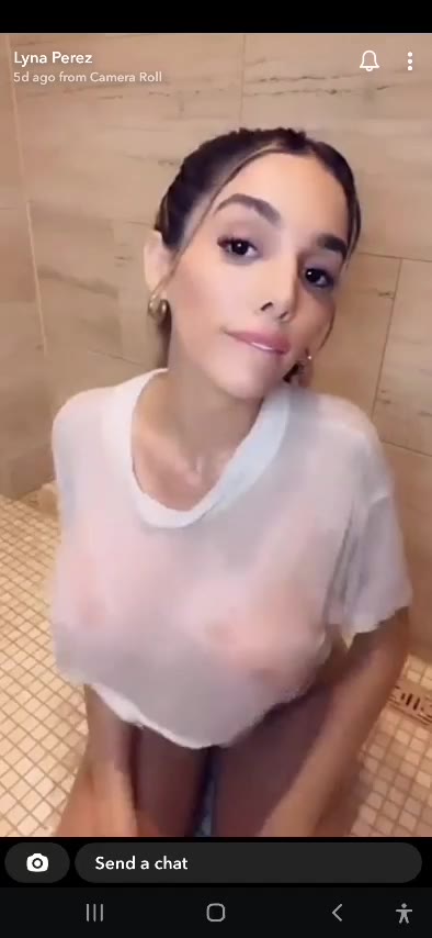 Watch with Belle

Belle’s Hot Shower Striptease Leaked