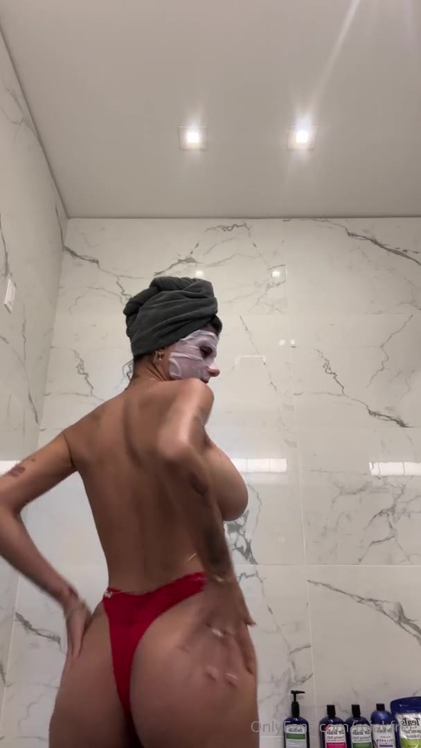 Watch Mia Khalifa’s Nipslip: Black Face Mask Reveal