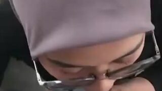 Bokep Indo Viral Hijab Toge Disiang Hari Bolong