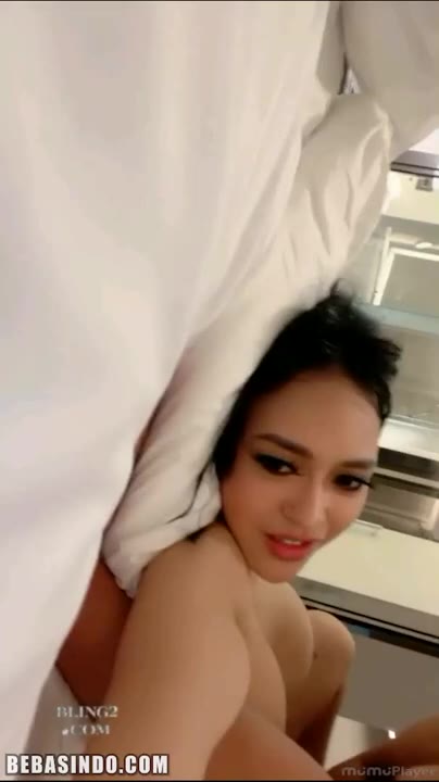 Watch Bokep Indo Gangbang OppyLany 4Some Host BLING2 Idaman