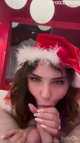 Watch Layladeline Girl Santa Sucking Big Dick and Pussy Fucked Onlyfans Leak