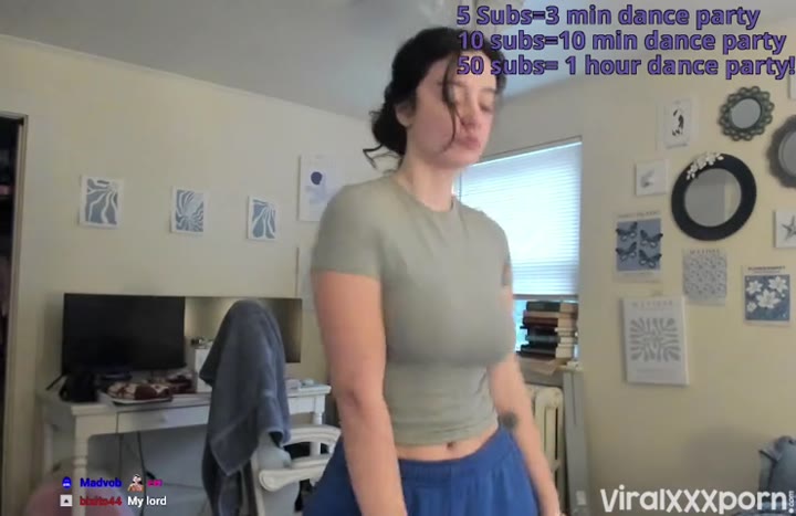 Watch cryptobaddie1 with Big Tits Loves to Dance and Tease in Her Room in This Short Video