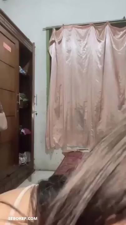 Watch Dania Spill Uting Sebentar Wanita Toge Idaman