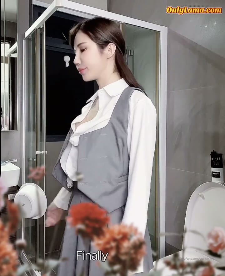 Watch PPV – There are something behind me – YuiXin