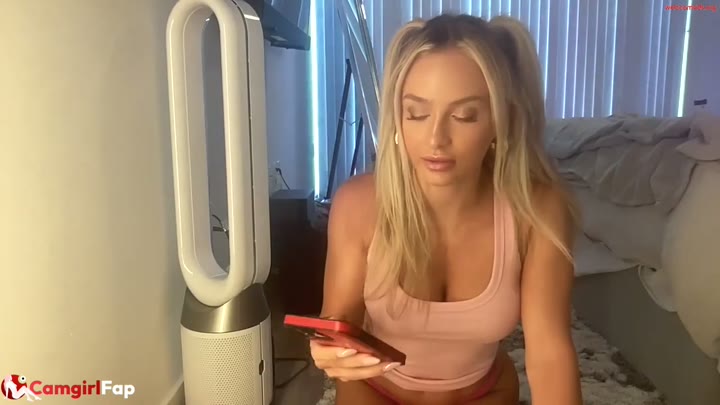 Watch fitcheeks Outfit Change Hot Blonde Stream Chaturbate