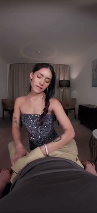 Watch Carolina Guerrero’s POV Blowjob And Dickriding