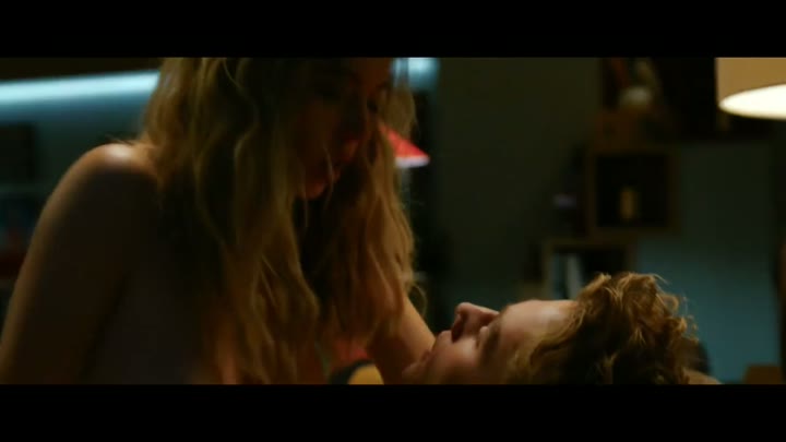 Watch Sydney Sweeney Hot Nude Sex Scene